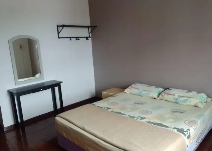 Bayview Villa Condominium Apartment B